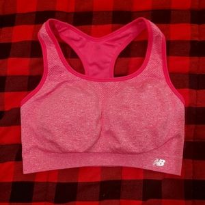 Free with purchase New balance sports bra with removable padding